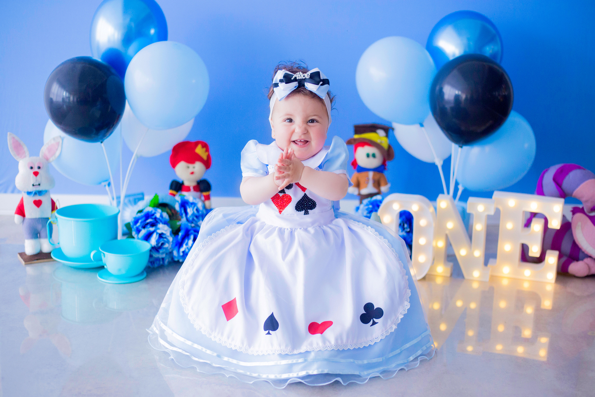 acompanhamento mensal de bebe caxias do sul figurino cenario tematico  personagem foto infantil serra gaucha fotografia familia mundo azul rosa ensaio fotografico crianca newborn baby menino menina smash the cake esmague o bolo banheira urso circo