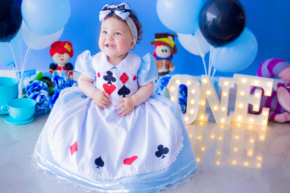 acompanhamento mensal de bebe caxias do sul figurino cenario tematico  personagem foto infantil serra gaucha fotografia familia mundo azul rosa ensaio fotografico crianca newborn baby menino menina smash the cake esmague o bolo banheira urso circo
