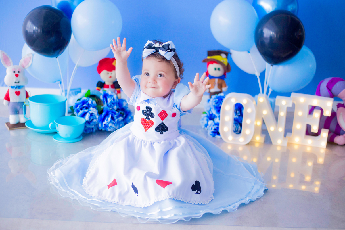 acompanhamento mensal de bebe caxias do sul figurino cenario tematico  personagem foto infantil serra gaucha fotografia familia mundo azul rosa ensaio fotografico crianca newborn baby menino menina smash the cake esmague o bolo banheira urso circo
