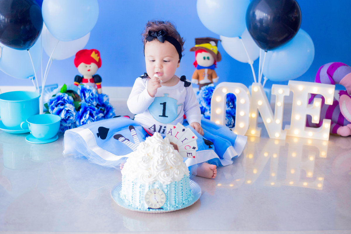acompanhamento mensal de bebe caxias do sul figurino cenario tematico  personagem foto infantil serra gaucha fotografia familia mundo azul rosa ensaio fotografico crianca newborn baby menino menina smash the cake esmague o bolo banheira urso circo