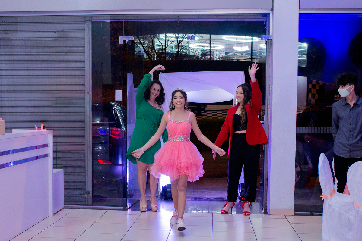 acompanhamento mensal de bebe caxias do sul figurino cenario tematico  personagem foto infantil serra gaucha fotografia familia mundo azul rosa ensaio fotografico crianca newborn baby menino menina smash the cake esmague o bolo banheira urso circo