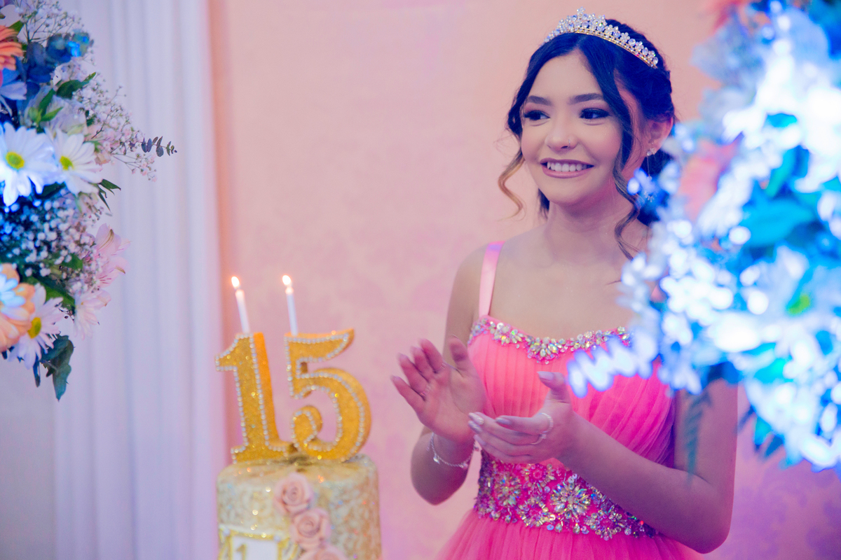 acompanhamento mensal de bebe caxias do sul figurino cenario tematico  personagem foto infantil serra gaucha fotografia familia mundo azul rosa ensaio fotografico crianca newborn baby menino menina smash the cake esmague o bolo banheira urso circo