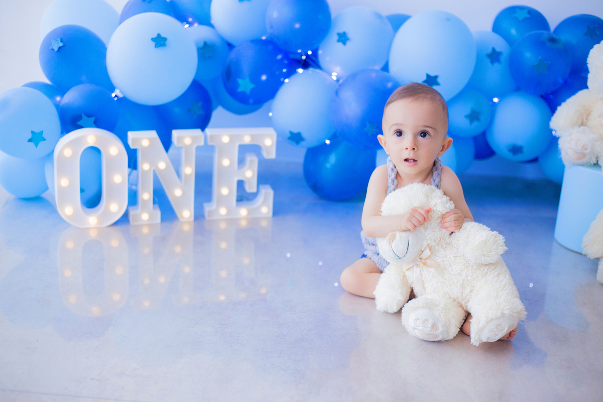 acompanhamento mensal de bebe caxias do sul figurino cenario tematico  personagem foto infantil serra gaucha fotografia familia mundo azul rosa ensaio fotografico crianca newborn baby menino menina smash the cake esmague o bolo banheira urso circo