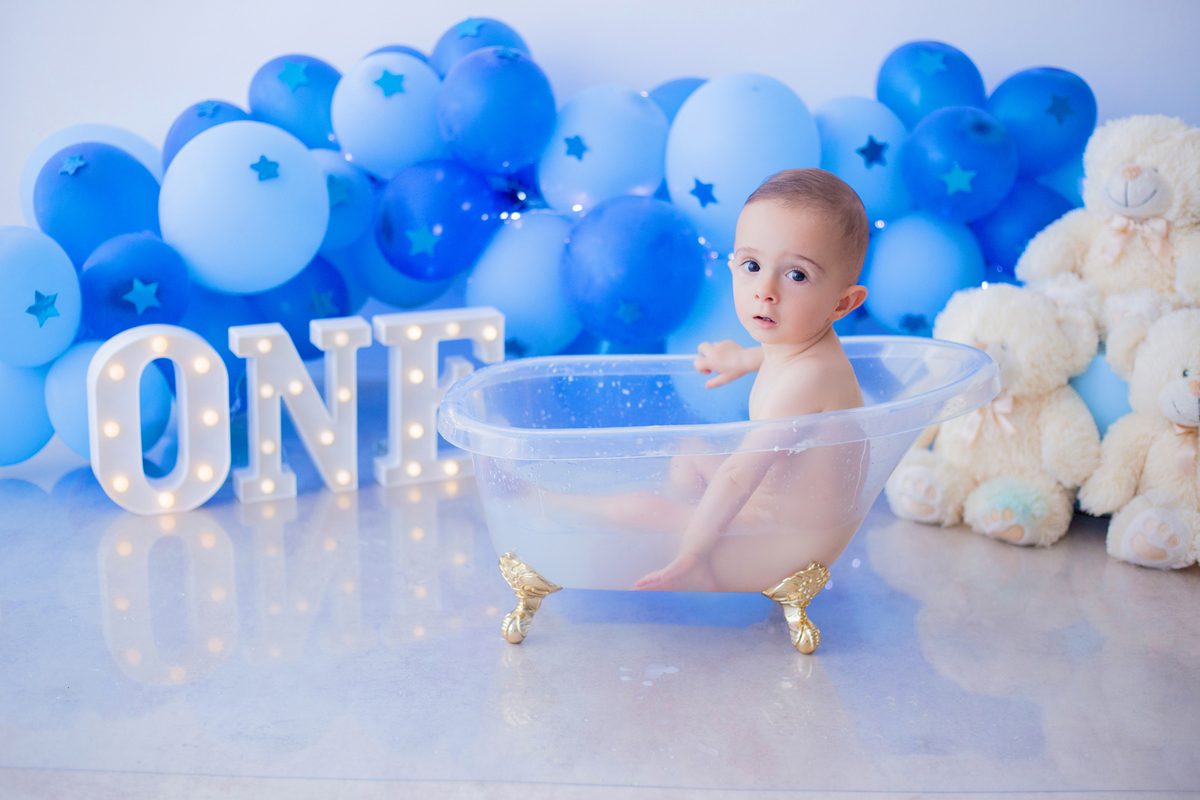 acompanhamento mensal de bebe caxias do sul figurino cenario tematico  personagem foto infantil serra gaucha fotografia familia mundo azul rosa ensaio fotografico crianca newborn baby menino menina smash the cake esmague o bolo banheira urso circo