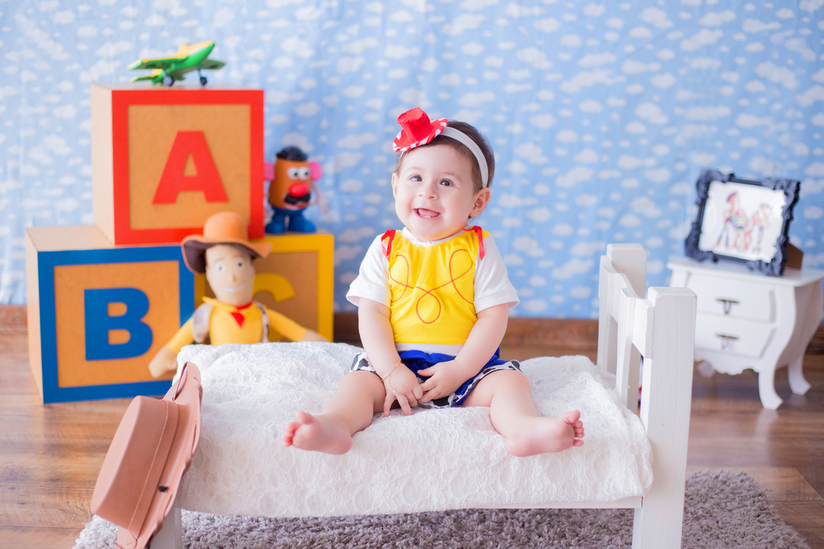 acompanhamento mensal de bebe caxias do sul figurino cenario tematico  personagem foto infantil serra gaucha fotografia familia mundo azul rosa ensaio fotografico crianca newborn baby menino menina smash the cake esmague o bolo banheira urso circo