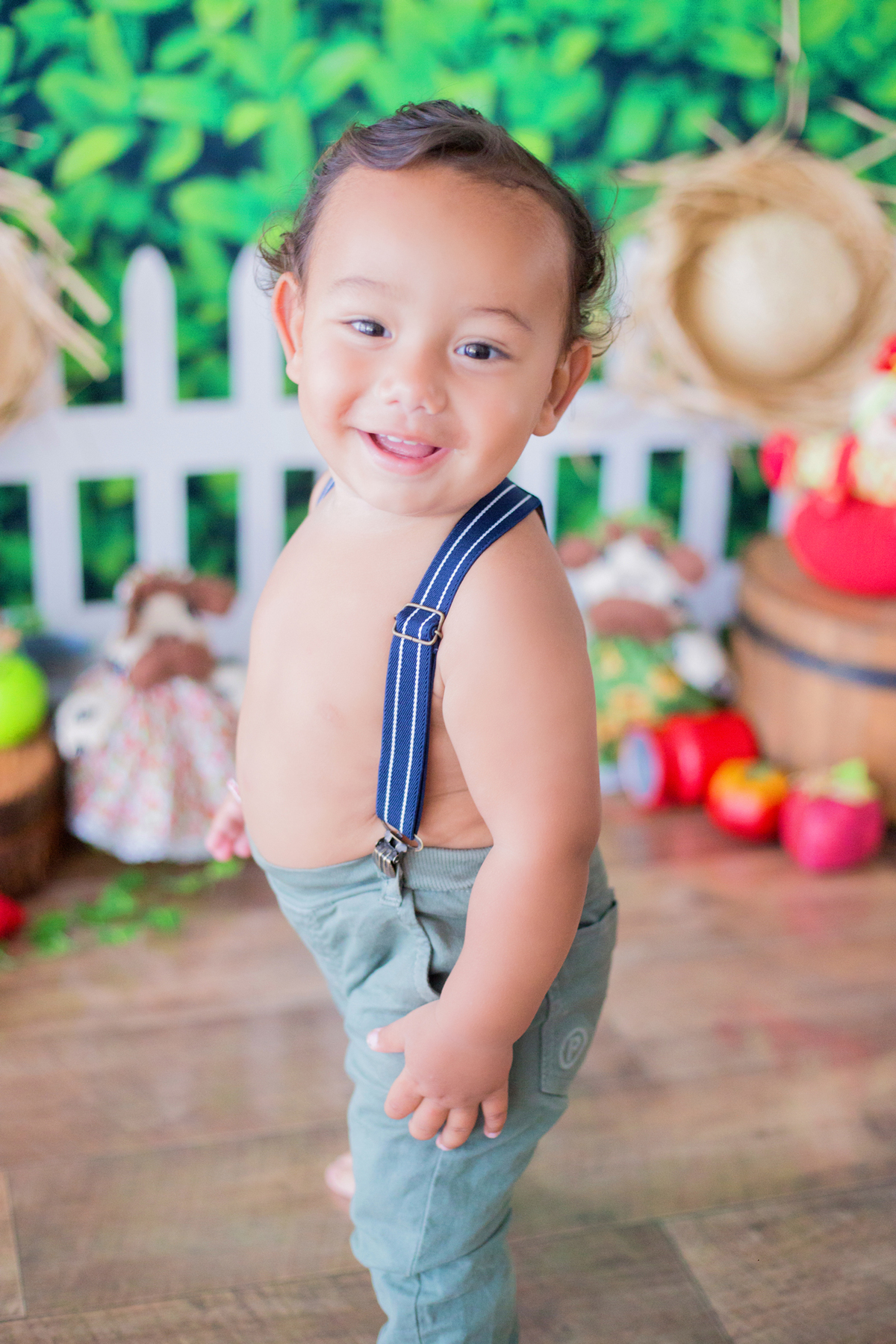 acompanhamento mensal de bebe caxias do sul figurino cenario tematico  personagem foto infantil serra gaucha fotografia familia mundo azul rosa ensaio fotografico crianca newborn baby menino menina smash the cake esmague o bolo banheira urso circo