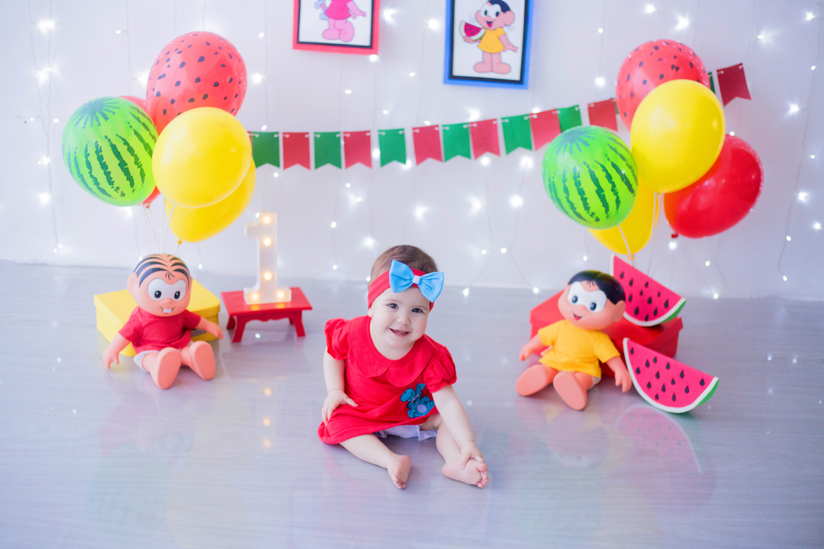 acompanhamento mensal de bebe caxias do sul figurino cenario tematico  personagem foto infantil serra gaucha fotografia familia mundo azul rosa ensaio fotografico crianca newborn baby menino menina smash the cake esmague o bolo banheira urso circo