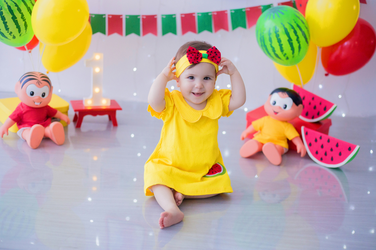 acompanhamento mensal de bebe caxias do sul figurino cenario tematico  personagem foto infantil serra gaucha fotografia familia mundo azul rosa ensaio fotografico crianca newborn baby menino menina smash the cake esmague o bolo banheira urso circo