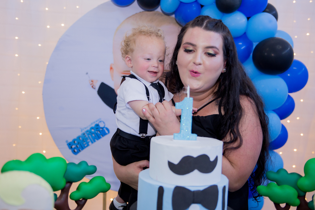 acompanhamento mensal de bebe caxias do sul figurino cenario tematico  personagem foto infantil serra gaucha fotografia familia mundo azul rosa ensaio fotografico crianca newborn baby menino menina smash the cake esmague o bolo banheira urso circo