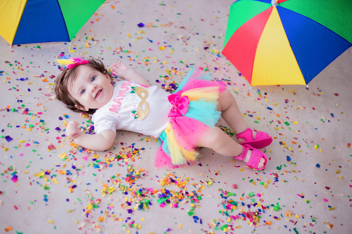 acompanhamento mensal de bebe caxias do sul figurino cenario tematico  personagem foto infantil serra gaucha fotografia familia mundo azul rosa ensaio fotografico crianca newborn baby menino menina smash the cake esmague o bolo banheira urso circo