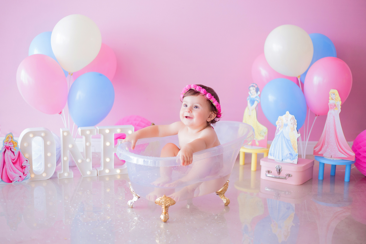 acompanhamento mensal de bebe caxias do sul figurino cenario tematico  personagem foto infantil serra gaucha fotografia familia mundo azul rosa ensaio fotografico crianca newborn baby menino menina smash the cake esmague o bolo banheira urso circo