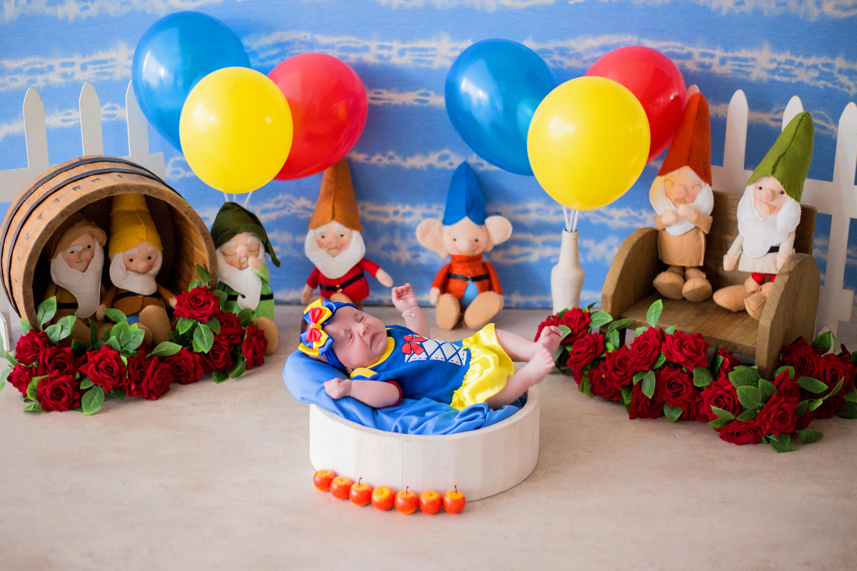 acompanhamento mensal de bebe caxias do sul figurino cenario tematico  personagem foto infantil serra gaucha fotografia familia mundo azul rosa ensaio fotografico crianca newborn baby menino menina smash the cake esmague o bolo banheira urso circo