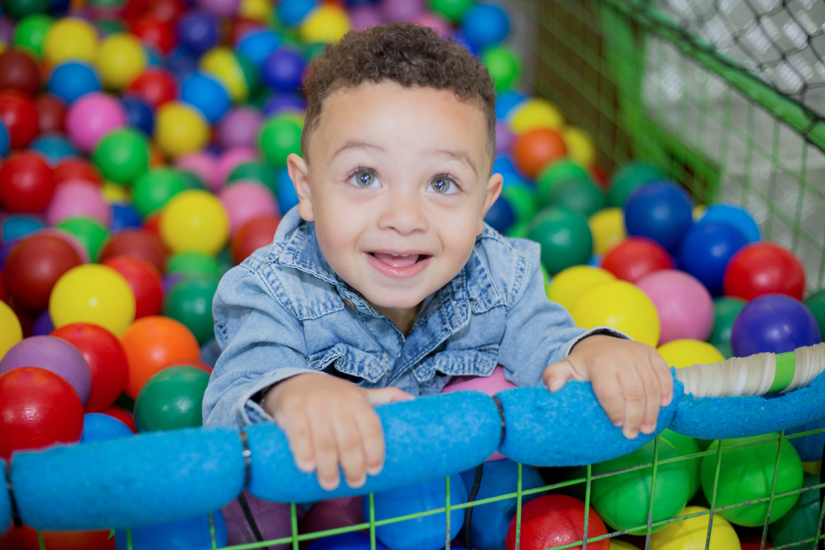 acompanhamento mensal de bebe caxias do sul figurino cenario tematico  personagem foto infantil serra gaucha fotografia familia mundo azul rosa ensaio fotografico crianca newborn baby menino menina smash the cake esmague o bolo banheira urso circo