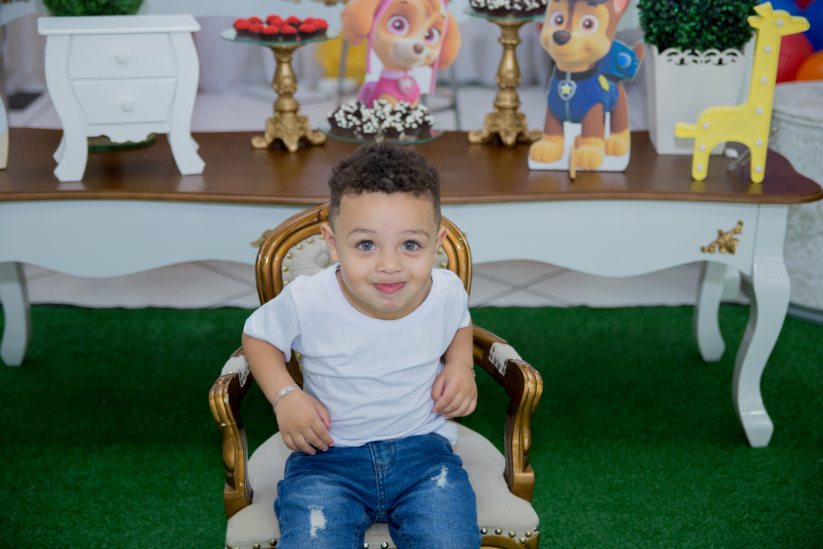 acompanhamento mensal de bebe caxias do sul figurino cenario tematico  personagem foto infantil serra gaucha fotografia familia mundo azul rosa ensaio fotografico crianca newborn baby menino menina smash the cake esmague o bolo banheira urso circo