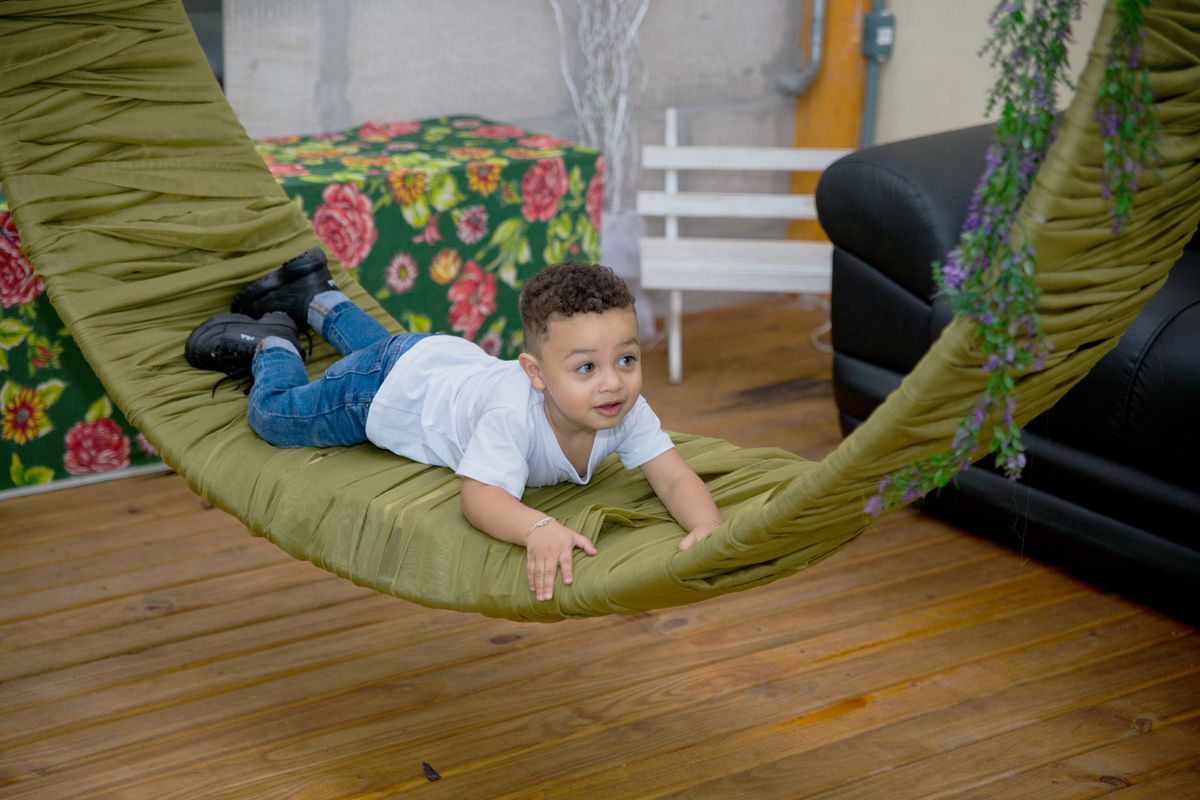 acompanhamento mensal de bebe caxias do sul figurino cenario tematico  personagem foto infantil serra gaucha fotografia familia mundo azul rosa ensaio fotografico crianca newborn baby menino menina smash the cake esmague o bolo banheira urso circo