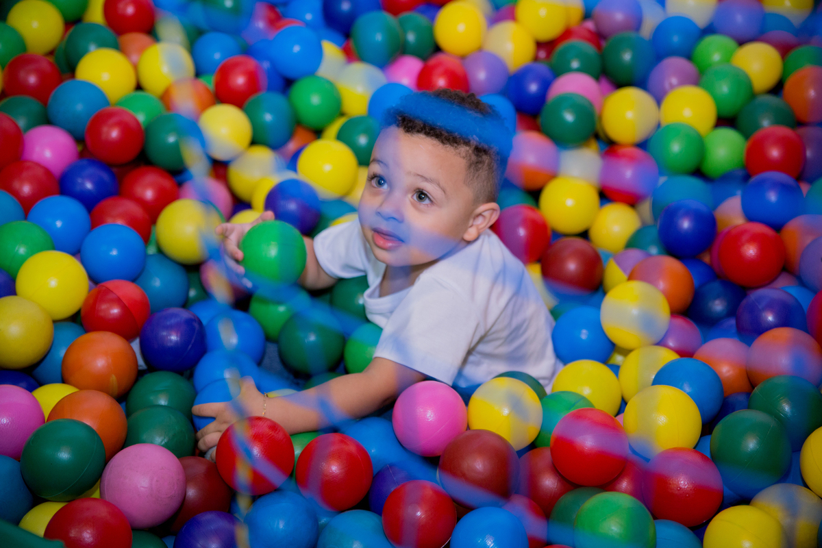 acompanhamento mensal de bebe caxias do sul figurino cenario tematico  personagem foto infantil serra gaucha fotografia familia mundo azul rosa ensaio fotografico crianca newborn baby menino menina smash the cake esmague o bolo banheira urso circo