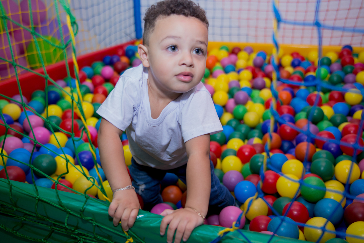 acompanhamento mensal de bebe caxias do sul figurino cenario tematico  personagem foto infantil serra gaucha fotografia familia mundo azul rosa ensaio fotografico crianca newborn baby menino menina smash the cake esmague o bolo banheira urso circo