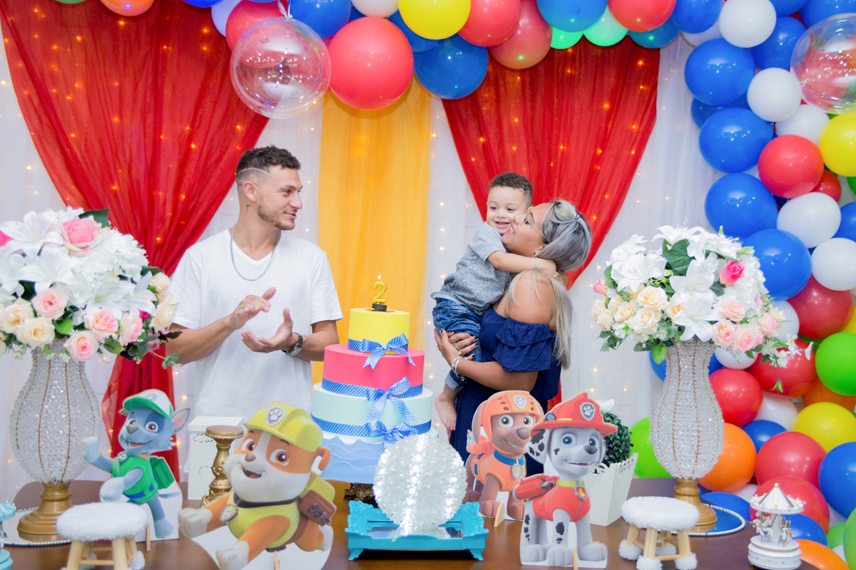 acompanhamento mensal de bebe caxias do sul figurino cenario tematico  personagem foto infantil serra gaucha fotografia familia mundo azul rosa ensaio fotografico crianca newborn baby menino menina smash the cake esmague o bolo banheira urso circo