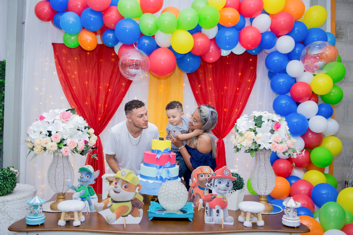 acompanhamento mensal de bebe caxias do sul figurino cenario tematico  personagem foto infantil serra gaucha fotografia familia mundo azul rosa ensaio fotografico crianca newborn baby menino menina smash the cake esmague o bolo banheira urso circo