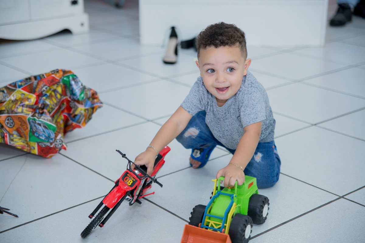 acompanhamento mensal de bebe caxias do sul figurino cenario tematico  personagem foto infantil serra gaucha fotografia familia mundo azul rosa ensaio fotografico crianca newborn baby menino menina smash the cake esmague o bolo banheira urso circo