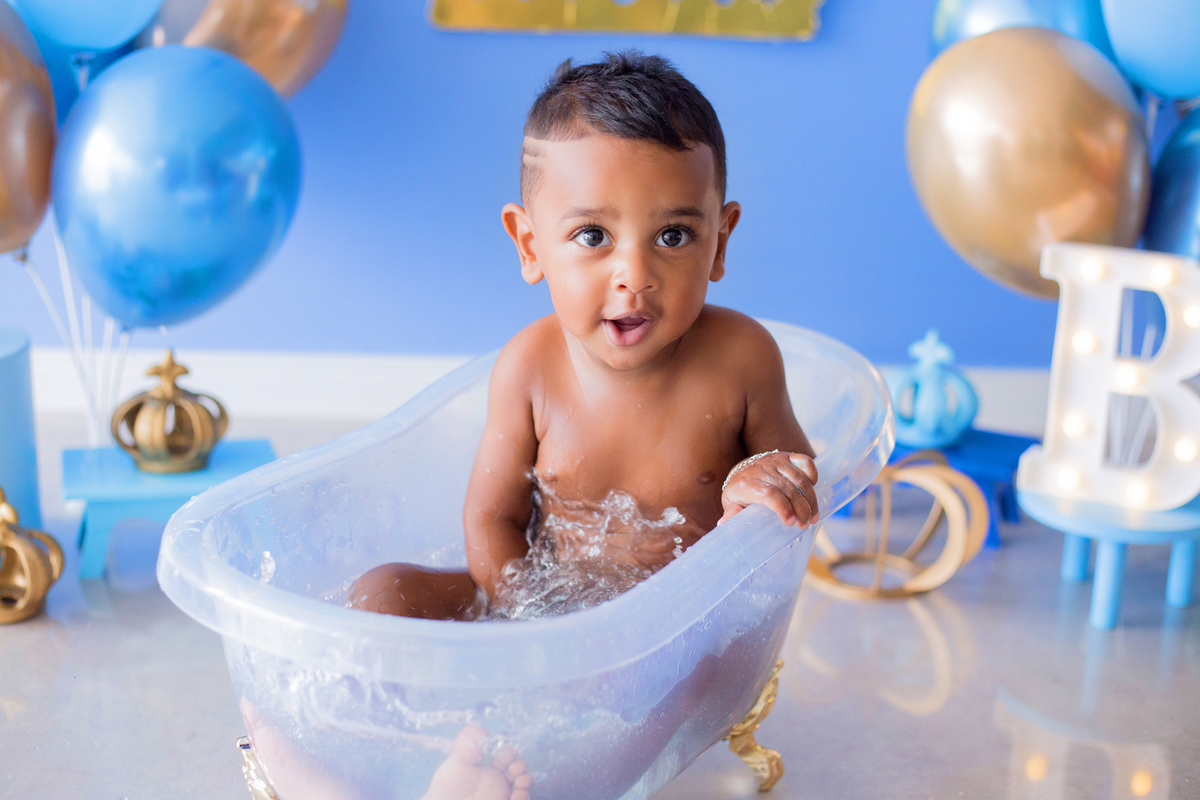 acompanhamento mensal de bebe caxias do sul figurino cenario tematico  personagem foto infantil serra gaucha fotografia familia mundo azul rosa ensaio fotografico crianca newborn baby menino menina smash the cake esmague o bolo banheira urso circo