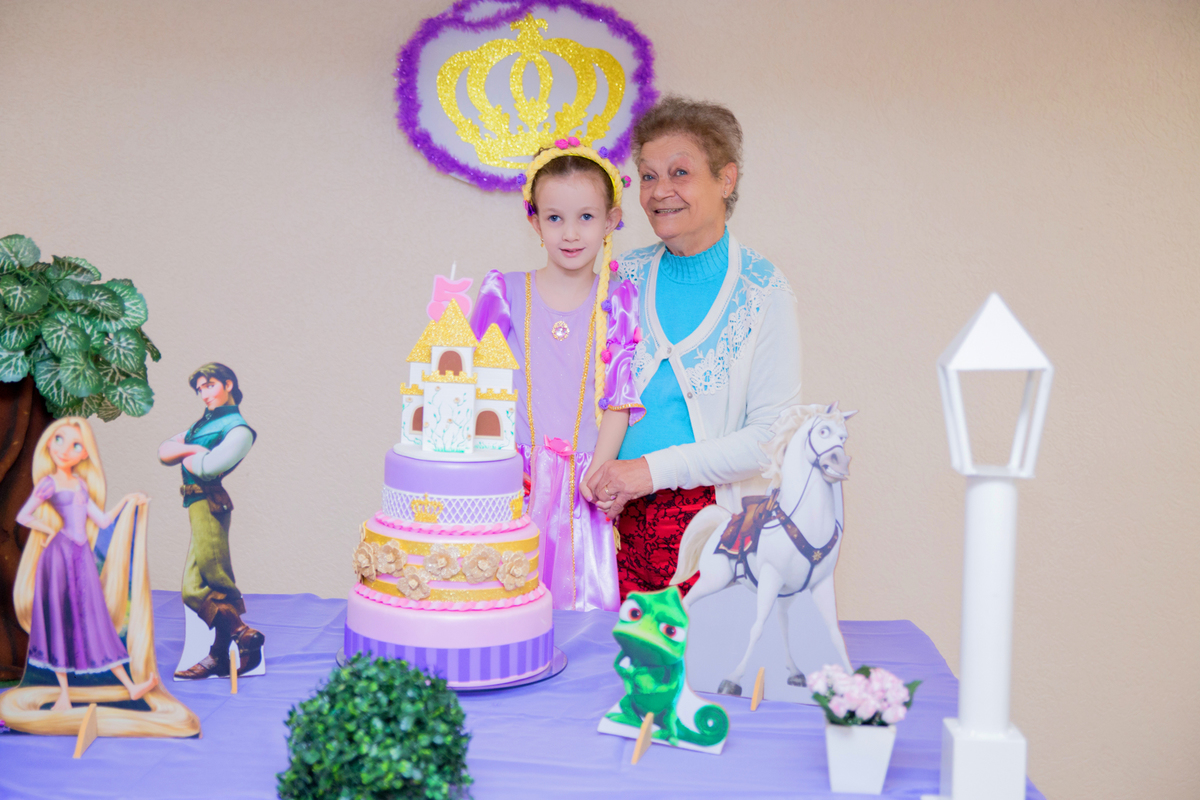 acompanhamento mensal de bebe caxias do sul figurino cenario tematico  personagem foto infantil serra gaucha fotografia familia mundo azul rosa ensaio fotografico crianca newborn baby menino menina smash the cake esmague o bolo banheira urso circo
