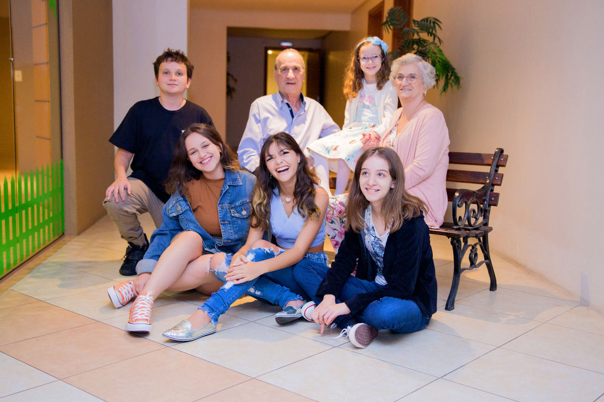 acompanhamento mensal de bebe caxias do sul figurino cenario tematico  personagem foto infantil serra gaucha fotografia familia mundo azul rosa ensaio fotografico crianca newborn baby menino menina smash the cake esmague o bolo banheira urso circo
