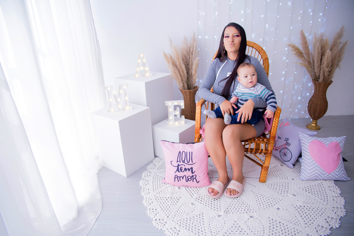 acompanhamento mensal de bebe caxias do sul figurino cenario tematico  personagem foto infantil serra gaucha fotografia familia mundo azul rosa ensaio fotografico crianca newborn baby menino menina smash the cake esmague o bolo banheira urso circo