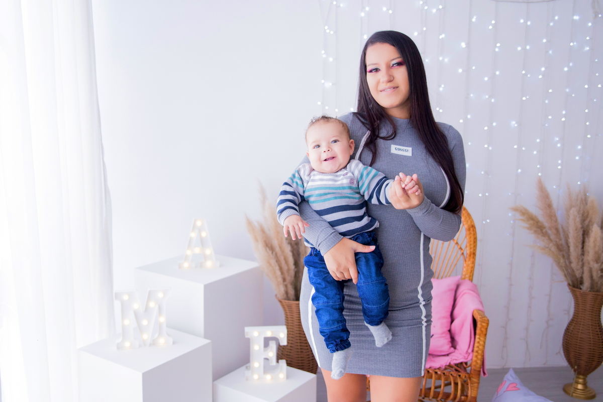 acompanhamento mensal de bebe caxias do sul figurino cenario tematico  personagem foto infantil serra gaucha fotografia familia mundo azul rosa ensaio fotografico crianca newborn baby menino menina smash the cake esmague o bolo banheira urso circo