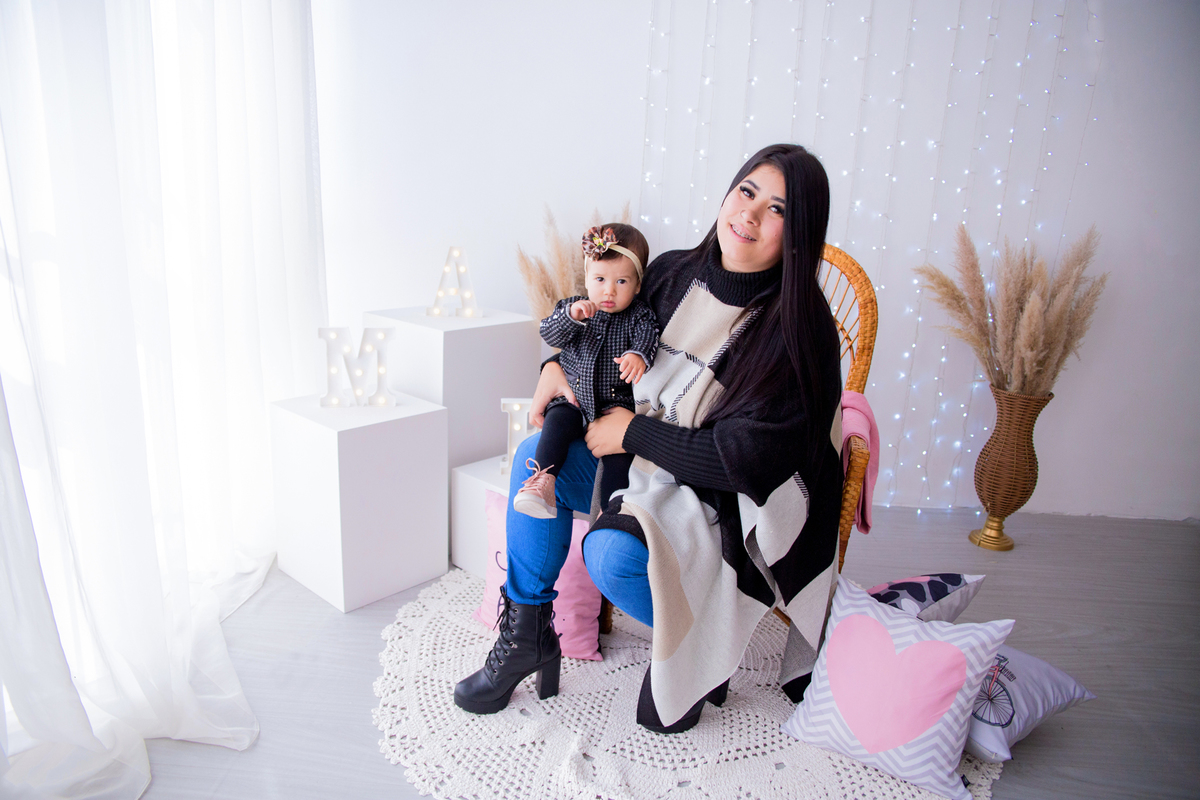 acompanhamento mensal de bebe caxias do sul figurino cenario tematico  personagem foto infantil serra gaucha fotografia familia mundo azul rosa ensaio fotografico crianca newborn baby menino menina smash the cake esmague o bolo banheira urso circo