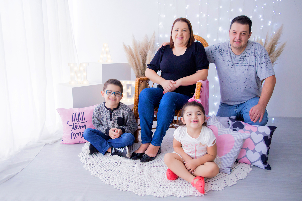 acompanhamento mensal de bebe caxias do sul figurino cenario tematico  personagem foto infantil serra gaucha fotografia familia mundo azul rosa ensaio fotografico crianca newborn baby menino menina smash the cake esmague o bolo banheira urso circo
