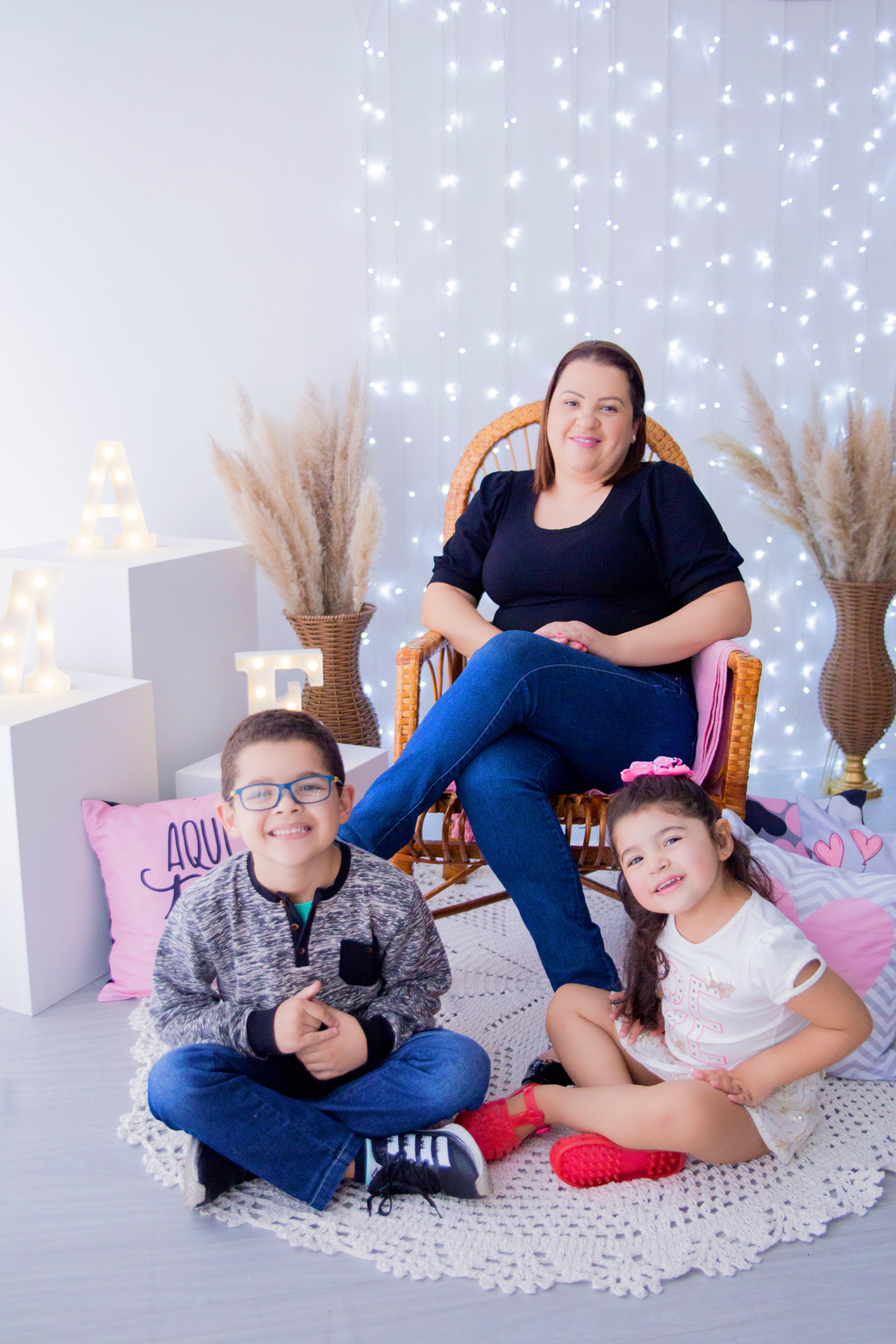 acompanhamento mensal de bebe caxias do sul figurino cenario tematico  personagem foto infantil serra gaucha fotografia familia mundo azul rosa ensaio fotografico crianca newborn baby menino menina smash the cake esmague o bolo banheira urso circo
