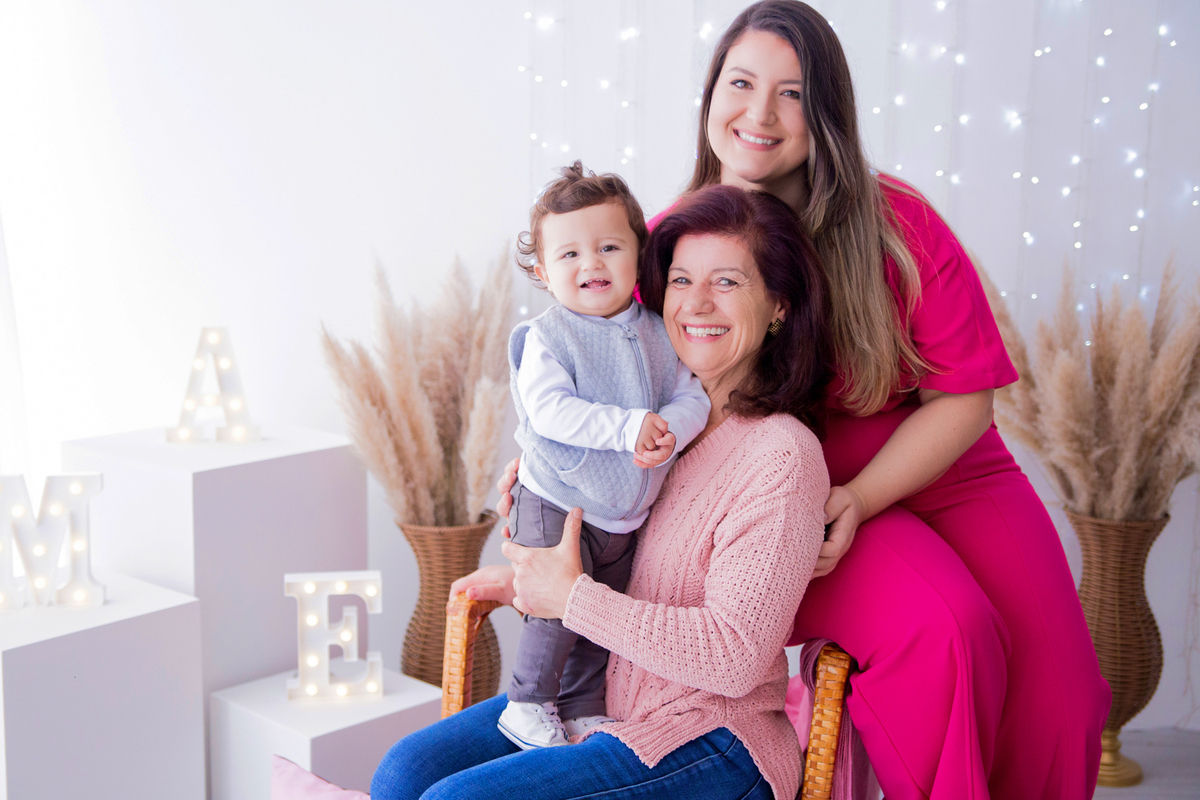 acompanhamento mensal de bebe caxias do sul figurino cenario tematico  personagem foto infantil serra gaucha fotografia familia mundo azul rosa ensaio fotografico crianca newborn baby menino menina smash the cake esmague o bolo banheira urso circo