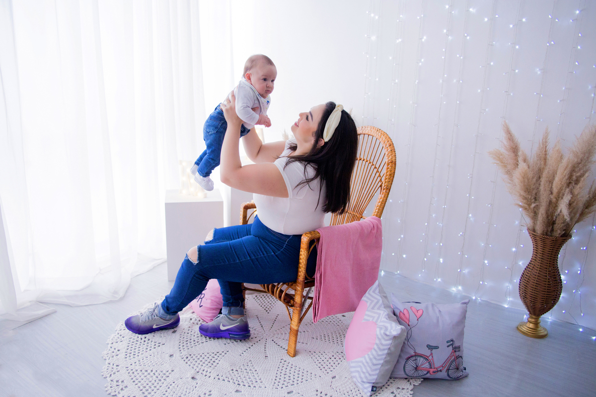 acompanhamento mensal de bebe caxias do sul figurino cenario tematico  personagem foto infantil serra gaucha fotografia familia mundo azul rosa ensaio fotografico crianca newborn baby menino menina smash the cake esmague o bolo banheira urso circo