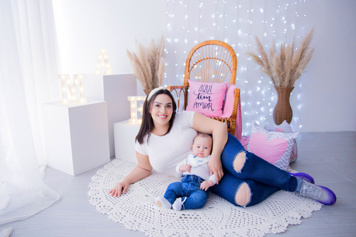 acompanhamento mensal de bebe caxias do sul figurino cenario tematico  personagem foto infantil serra gaucha fotografia familia mundo azul rosa ensaio fotografico crianca newborn baby menino menina smash the cake esmague o bolo banheira urso circo
