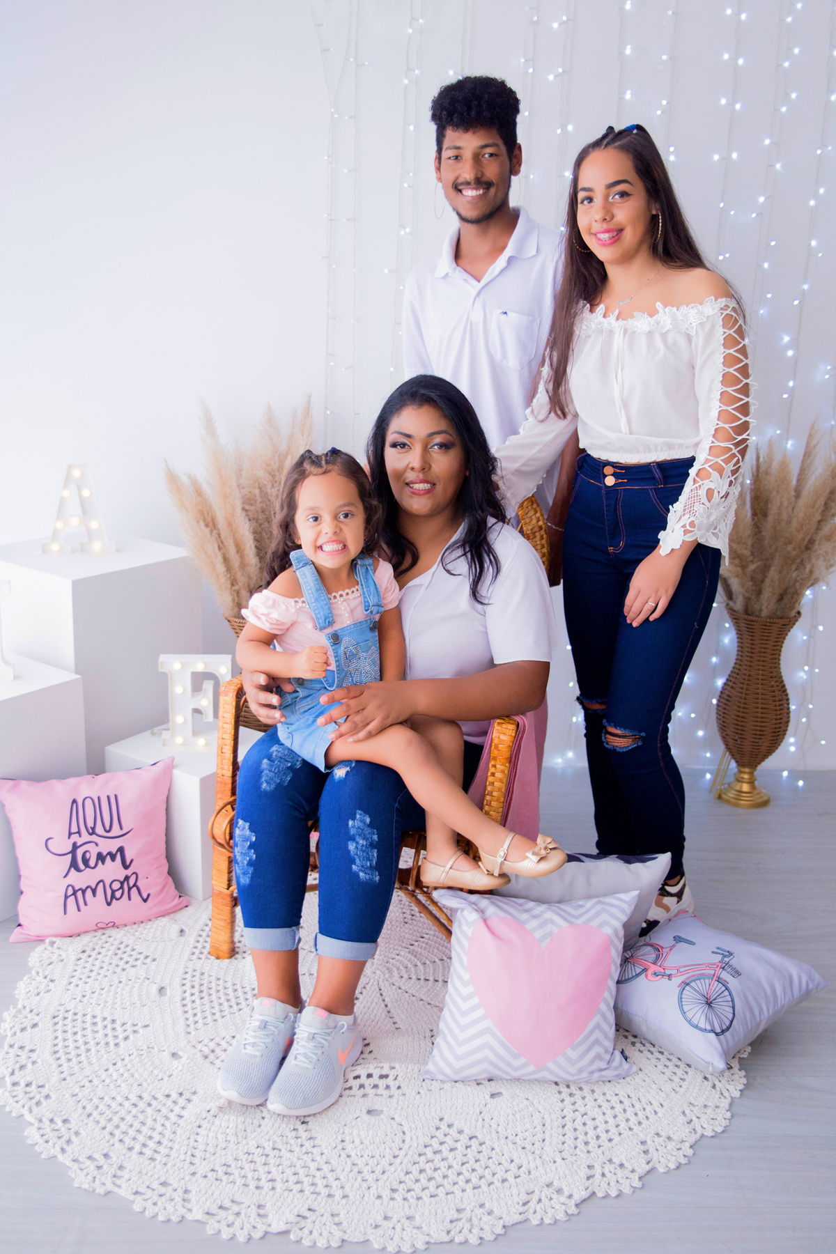 acompanhamento mensal de bebe caxias do sul figurino cenario tematico  personagem foto infantil serra gaucha fotografia familia mundo azul rosa ensaio fotografico crianca newborn baby menino menina smash the cake esmague o bolo banheira urso circo