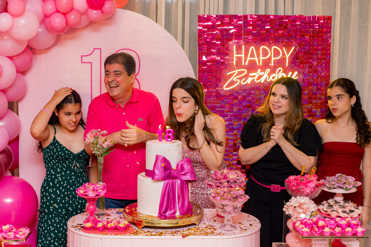 Fotografia de aniversário de 18 anos na Graça em Salvador