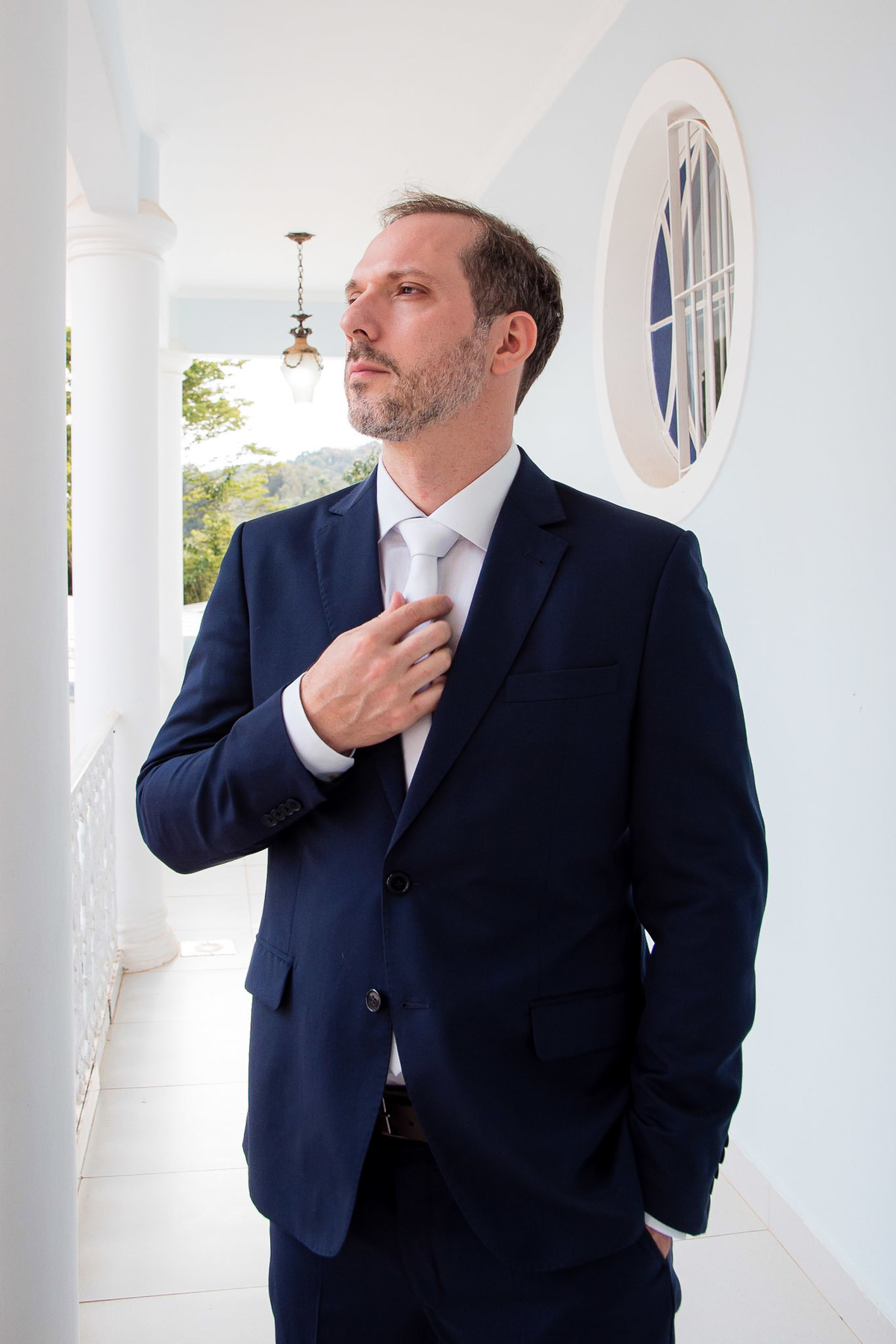 casamento, noiva, fotografia de casamento, fotografia, alex e thais fotografia , casamento ao ar livre, casamento de dia, making of noivo, terno noivo, estação fazenda, fazenda santa isabel