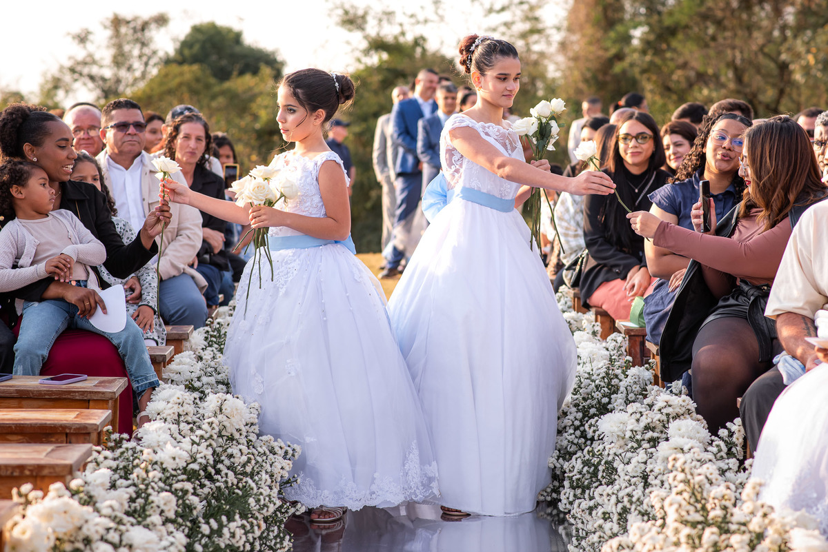 casamento, espaço alecrim, casamento ao ar livre, casamento no pôr do sol, decoração de cerimônia, fotografo casamento, fotografia de casamento sorocaba, fotografo de casamento jundiai, vestido de noiva, noiva,   casamento ao ar livre em Jundiai, daminha