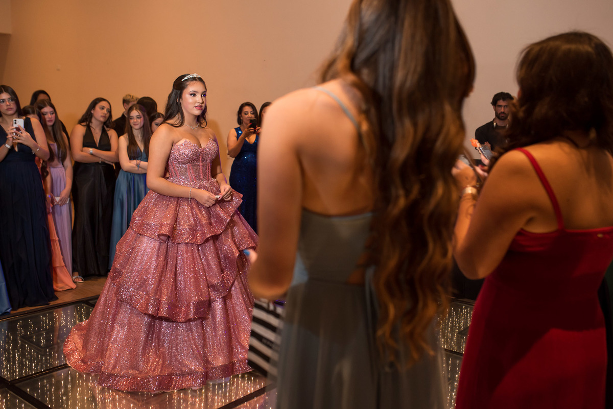 Making off debutante, maquiagem de debutante. fotografia de debutante, ensaio fotográfico 15 anos, ensaio 15 anos, fotos de 15 anos, fotógrafo de debutante, vestido debutante, fotógrafo de debutante em Sorocaba, fotógrafo de debutante em Jundiaí, valsa