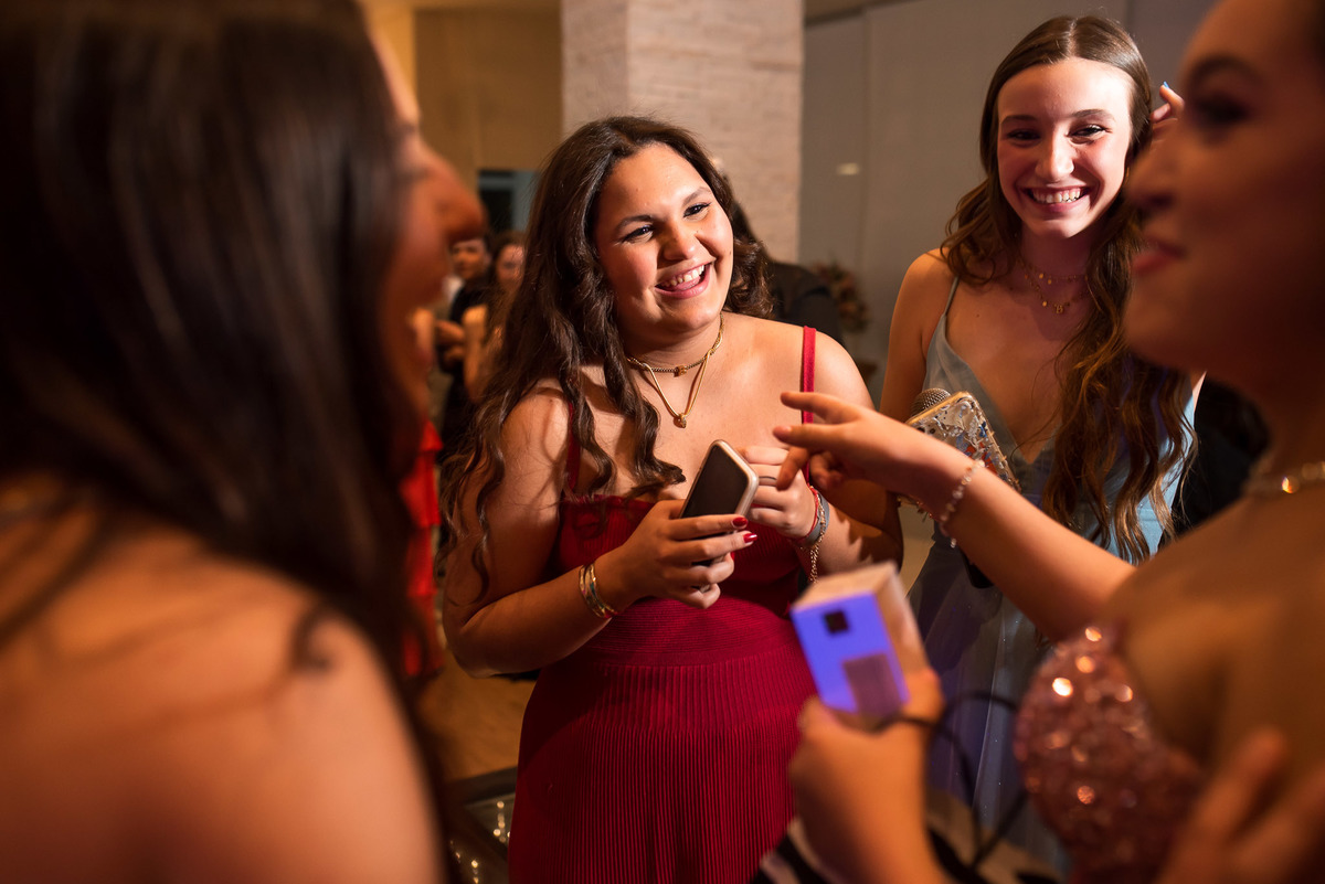 Making off debutante, maquiagem de debutante. fotografia de debutante, ensaio fotográfico 15 anos, ensaio 15 anos, fotos de 15 anos, fotógrafo de debutante, vestido debutante, fotógrafo de debutante em Sorocaba, fotógrafo de debutante em Jundiaí, valsa