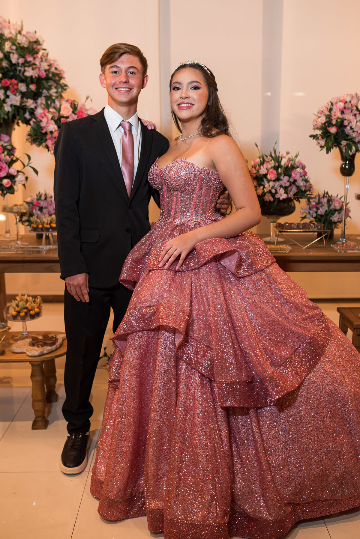 Making off debutante, maquiagem de debutante. fotografia de debutante, ensaio fotográfico 15 anos, ensaio 15 anos, fotos de 15 anos, fotógrafo de debutante, vestido debutante, fotógrafo de debutante em Sorocaba, fotógrafo de debutante em Jundiaí, valsa