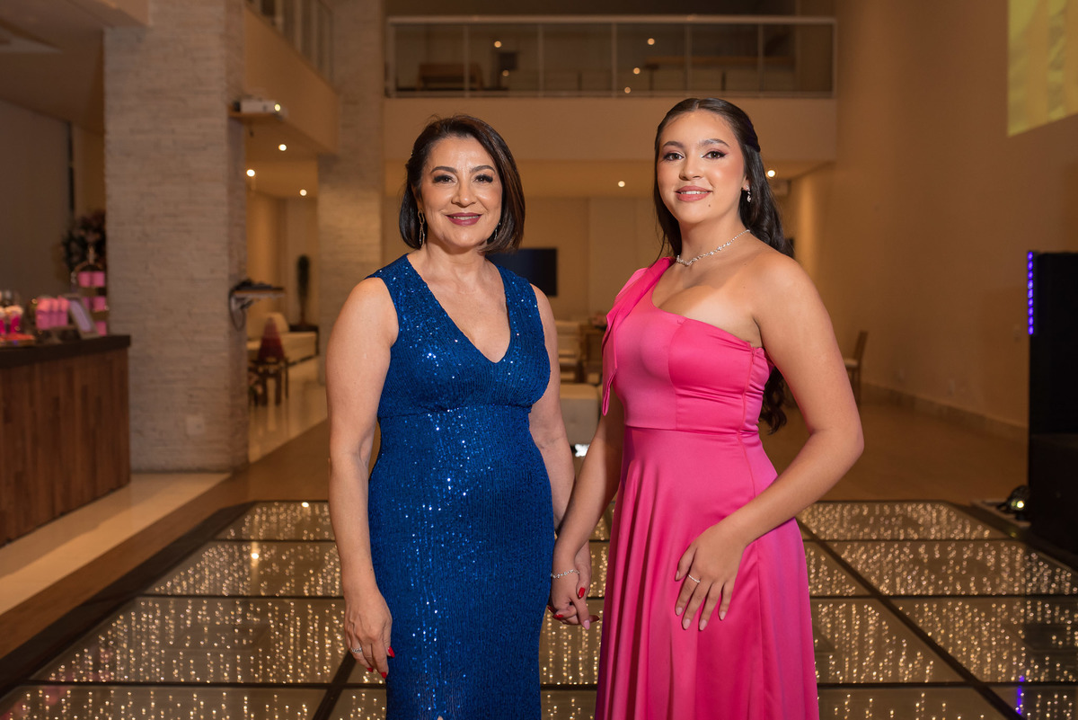 Making off debutante, maquiagem de debutante. fotografia de debutante, ensaio fotográfico 15 anos, ensaio 15 anos, fotos de 15 anos, fotógrafo de debutante, vestido debutante, fotógrafo de debutante em Sorocaba, fotógrafo de debutante em Jundiaí, festa 15