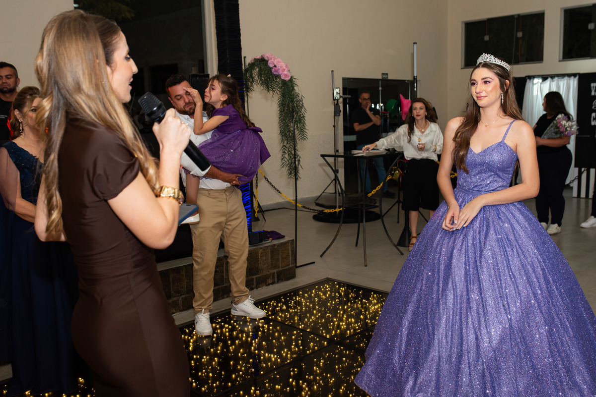 Making off debutante, maquiagem de debutante. fotografia de debutante, ensaio fotográfico 15 anos, ensaio 15 anos, fotos de 15 anos, fotógrafo de debutante, vestido debutante, fotógrafo de debutante em Sorocaba, fotógrafo de debutante em Jundiaí, valsa