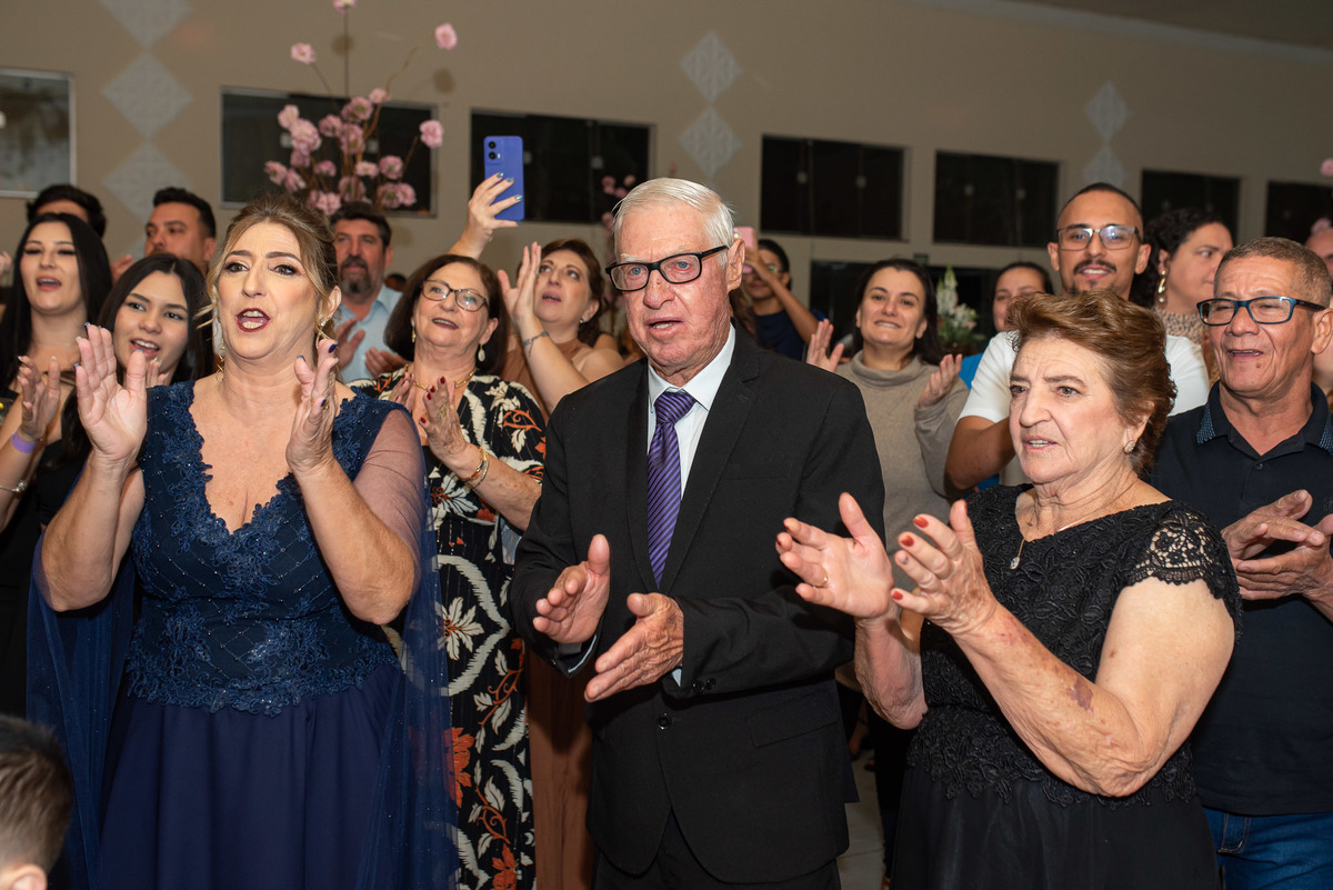 Making off debutante, maquiagem de debutante. fotografia de debutante, ensaio fotográfico 15 anos, ensaio 15 anos, fotos de 15 anos, fotógrafo de debutante, vestido debutante, fotógrafo de debutante em Sorocaba, fotógrafo de debutante em Jundiaí, valsa