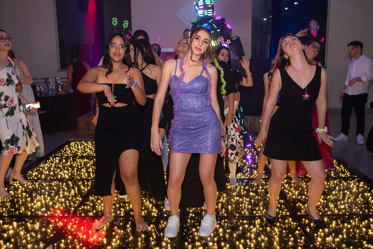 Making off debutante, maquiagem de debutante. fotografia de debutante, ensaio fotográfico 15 anos, ensaio 15 anos, fotos de 15 anos, fotógrafo de debutante, vestido debutante, fotógrafo de debutante em Sorocaba, fotógrafo de debutante em Jundiaí, valsa