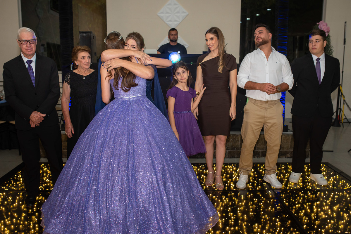 Making off debutante, maquiagem de debutante. fotografia de debutante, ensaio fotográfico 15 anos, ensaio 15 anos, fotos de 15 anos, fotógrafo de debutante, vestido debutante, fotógrafo de debutante em Sorocaba, fotógrafo de debutante em Jundiaí, valsa