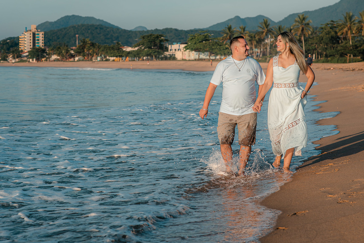 pré wedding na praia
pré wedding Caraguatatuba
ensaio pré casamento
ensaio de casal na praia
fotos ao nascer do sol
ensaio romântico na praia
fotógrafo para ensaio de casal
fotos pré casamento na praia
fotografo de casamento 
alex e thais fotografia