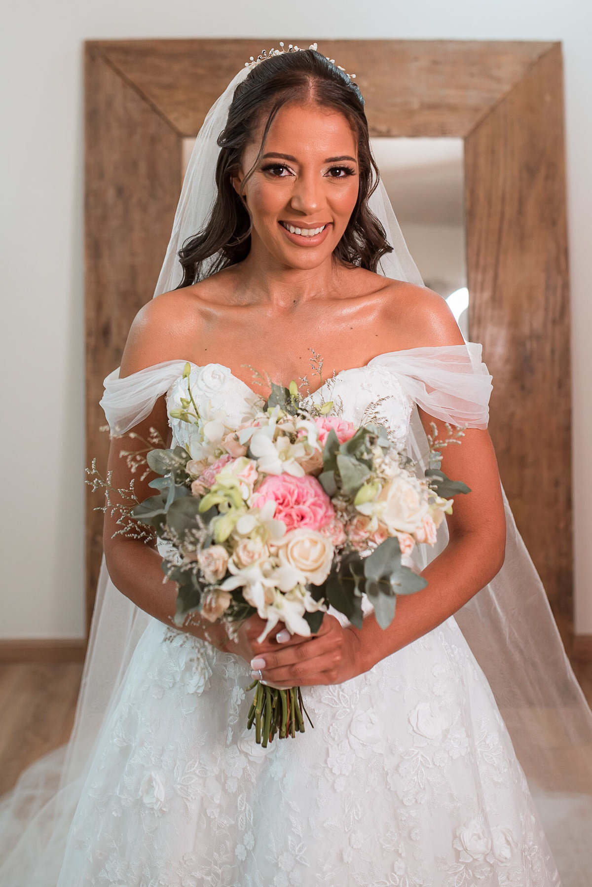 Making off da noiva, vestido de Noiva, Buque de noiva. Dia de noiva. Grande dia. maquiagem de noiva, casamento, jundiai, fotografo casamento, fotografia de casamento sorocaba, fotografo de casamento jundiai, recanto real, casamento ao ar livre, alex e tha