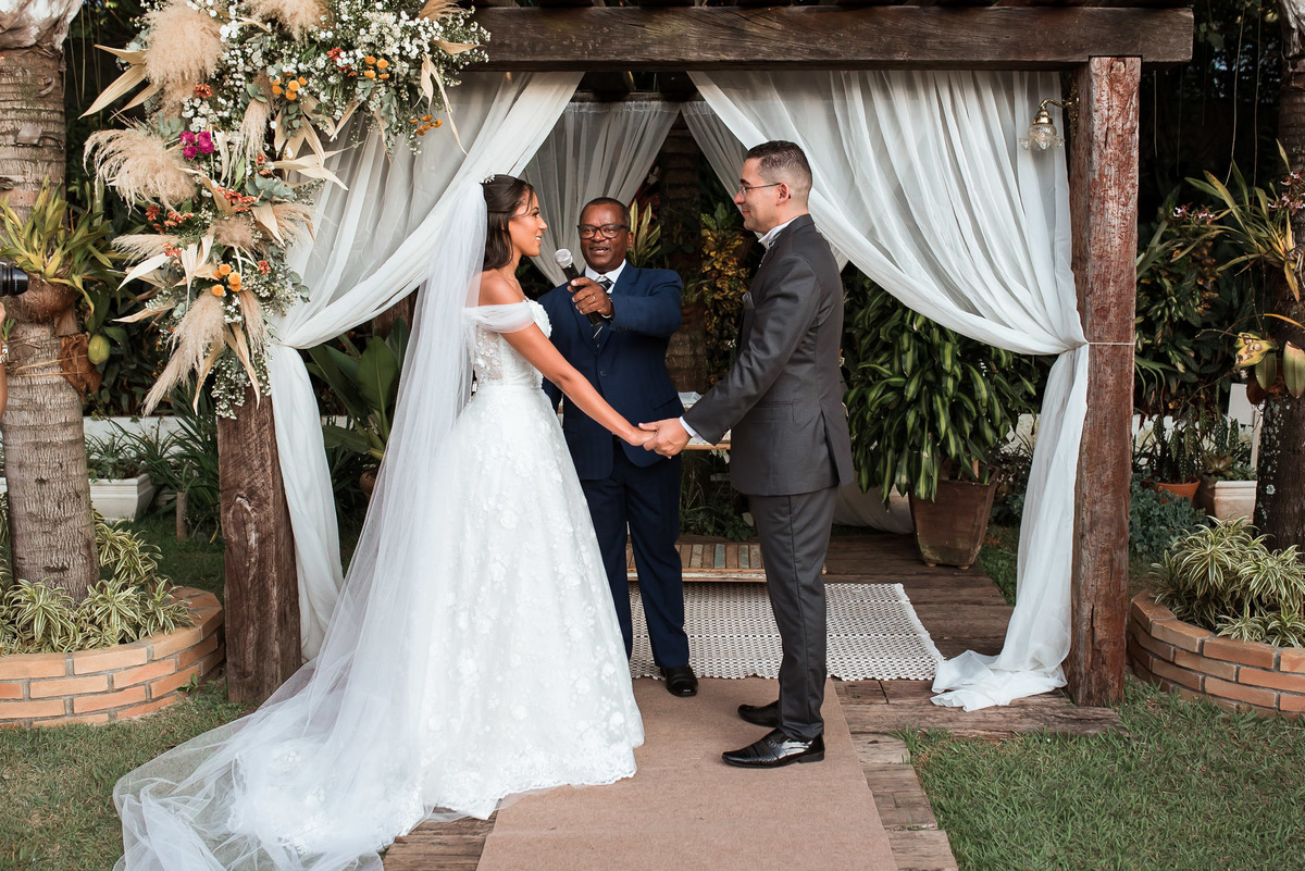 recanto real, casamento ao ar livre, casamento no pôr do sol, decoração de cerimônia, fotografo casamento, fotografia de casamento sorocaba, fotografo de casamento jundiai, vestido de noiva, noiva, casamento ao ar livre, alex e thais fotografia